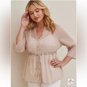 New Torrid 2x Collared Peplum Blouse - Crinkle Cotton Mushroom